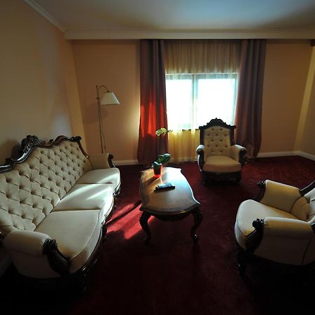 Carul Din Stele Hotel Coţofenii din Faţă Kültér fotó