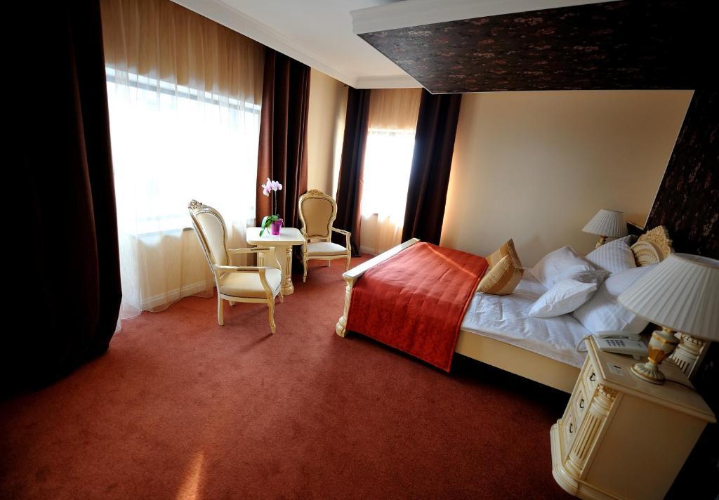 Carul Din Stele Hotel Coţofenii din Faţă Szoba fotó